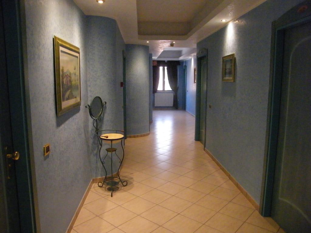 Hotel Residence Memmina Фрозиноне Экстерьер фото