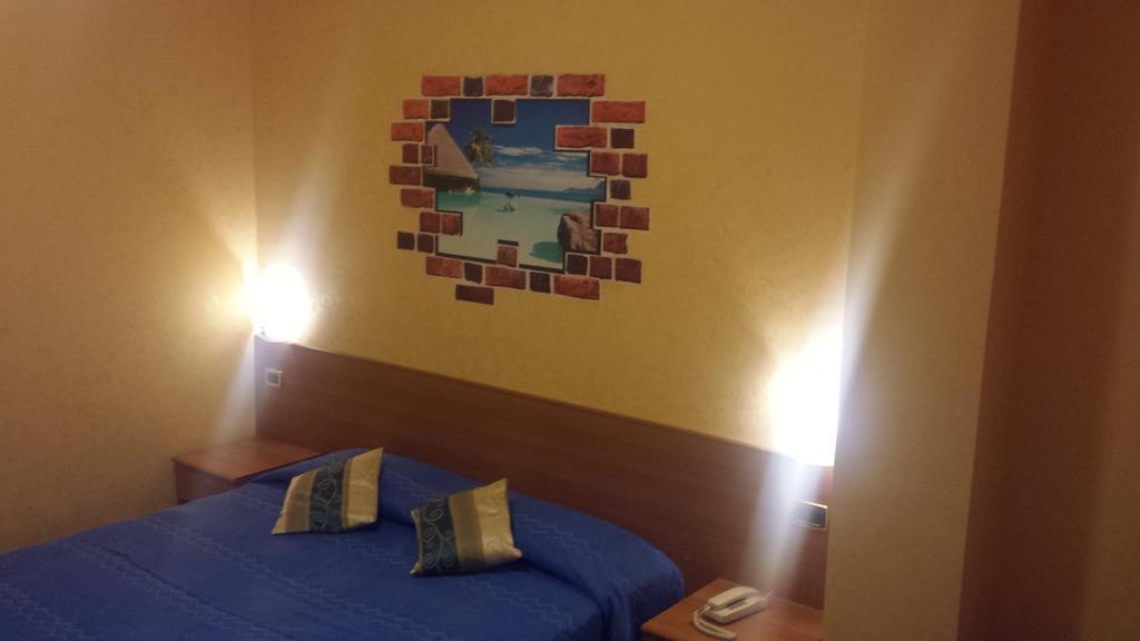 Hotel Residence Memmina Фрозиноне Номер фото
